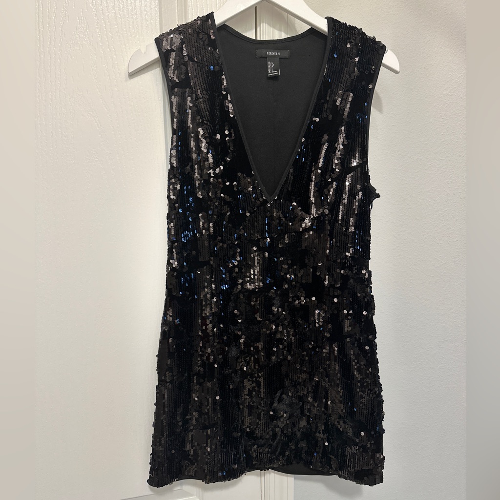 Black Sequined Mini (Euc)